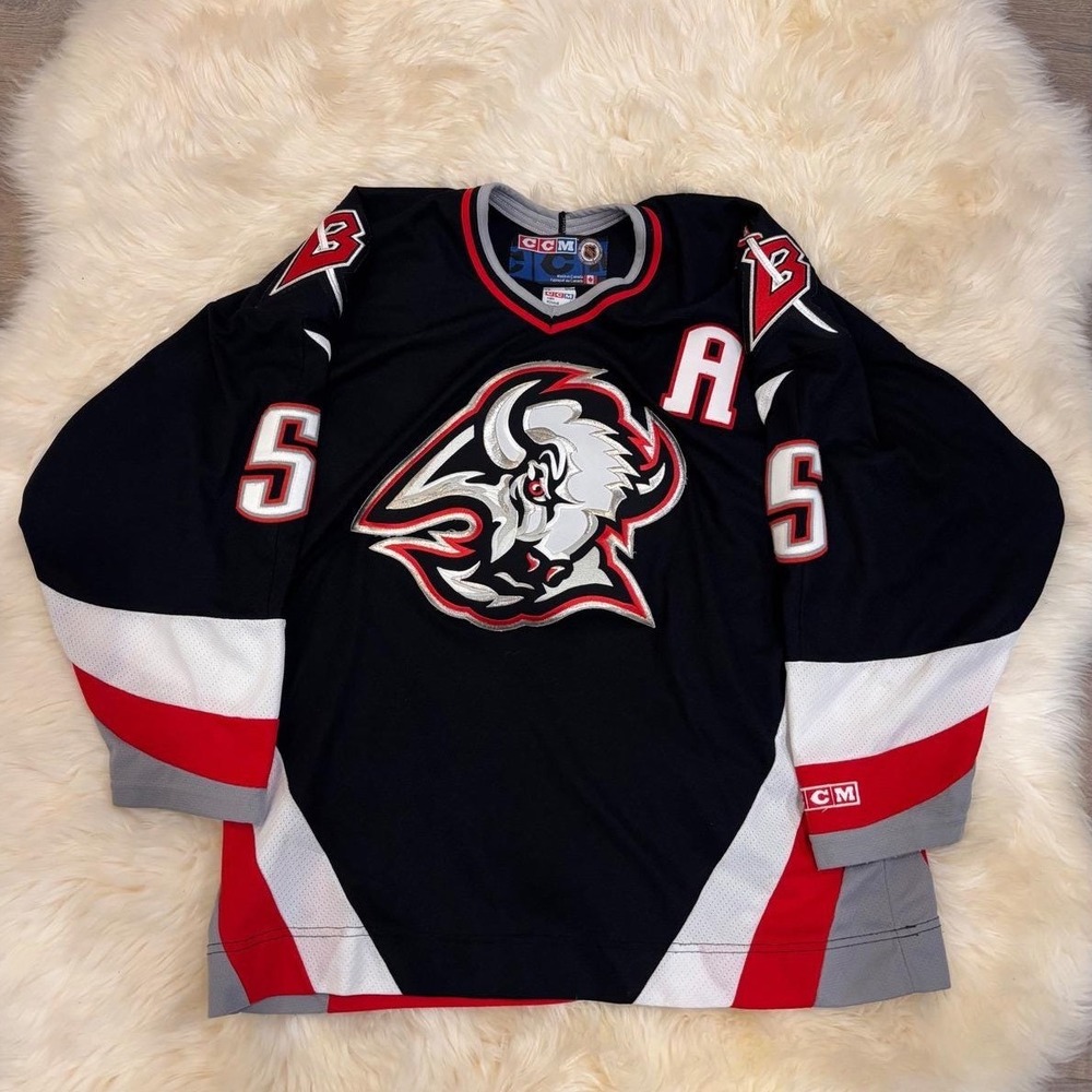CCM Buffalo Sabres Jason Woolley 5 NHL Jersey Black Goathead Mens Large